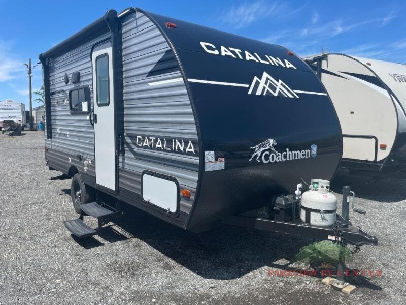 Used 2024 Coachmen Catalina Summit Series 7 164BHX available in Smyrna, Delaware