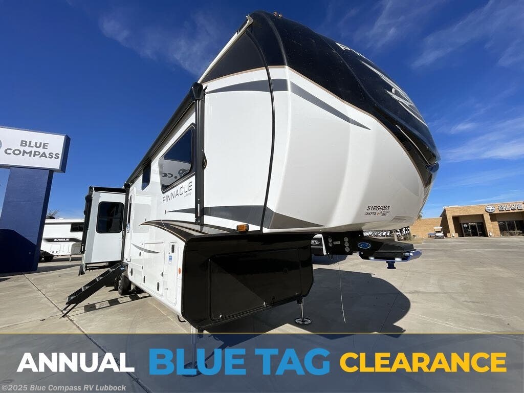 New 2025 Jayco Pinnacle 38KPTS available in Lubbock, Texas