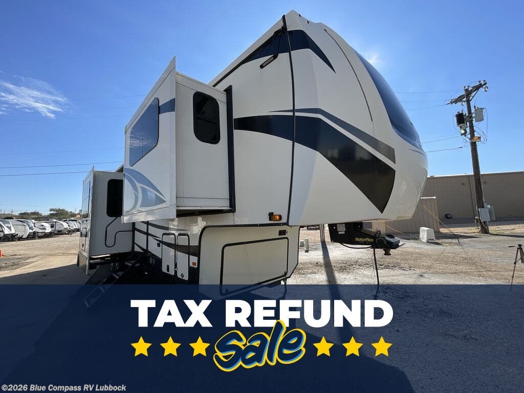 Used 2020 Forest River Cardinal Luxury 370FLX available in Lubbock, Texas