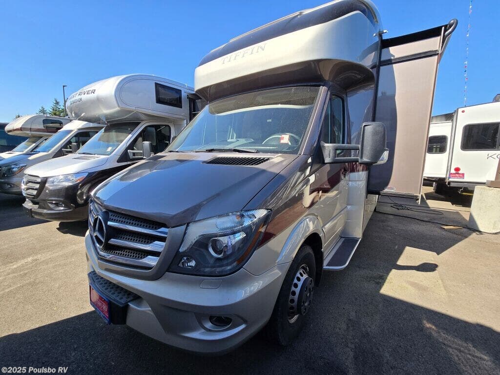 Used 2019 Tiffin Wayfarer 24TW available in Kent, Washington