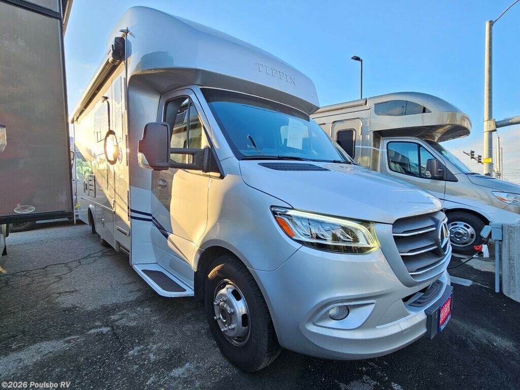 Used 2022 Tiffin Wayfarer 25RW available in Kent, Washington