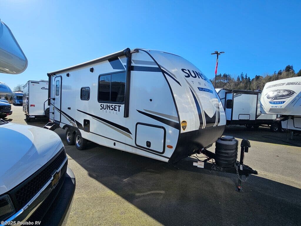 New 2024 CrossRoads Sunset Trail Super Lite SS212RB available in Sumner, Washington