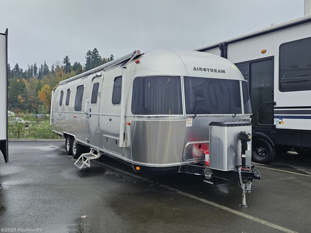 Used 2022 Airstream Classic 33FB available in Sumner, Washington