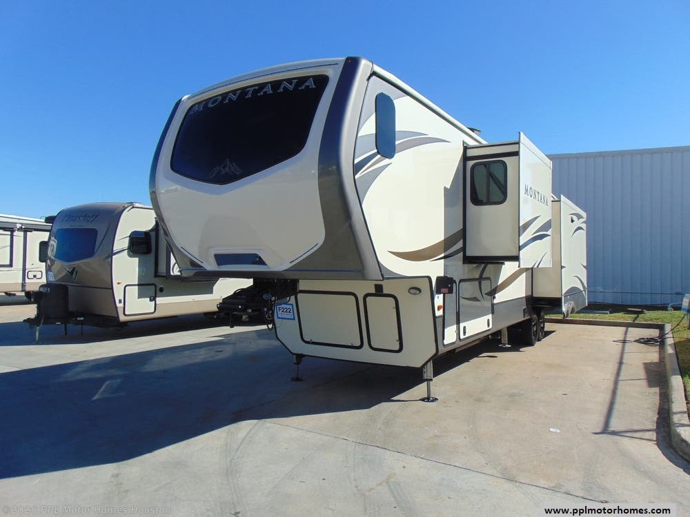 Fifth Wheel 2017 Keystone Montana Legacy Edition 3921FB TrailersUSA