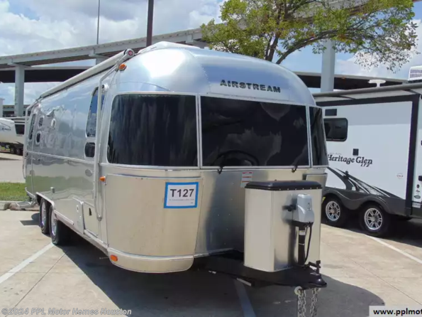 2019 Airstream Flying Cloud Airstream  Flying Cloud 25FB QUEEN available in Houston, TX