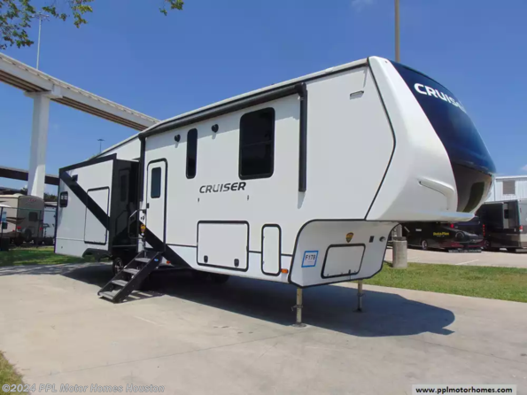 2020 CrossRoads Cruiser 3311RD available in Houston, TX