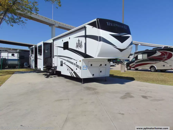 2021 Thor Redwood 4150RD available in Houston, TX