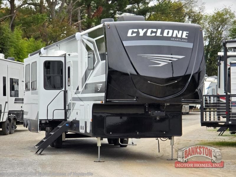 New 2026 Heartland Cyclone 3914 available in Huntsville, Alabama