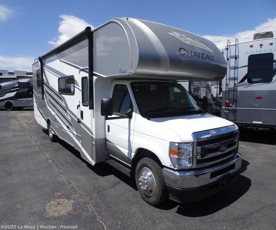 New 2026 Thor Motor Coach Chateau 31H available in Fremont, California