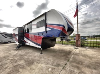 New 2023 Grand Design Solitude 390RK available in Rockwall, Texas