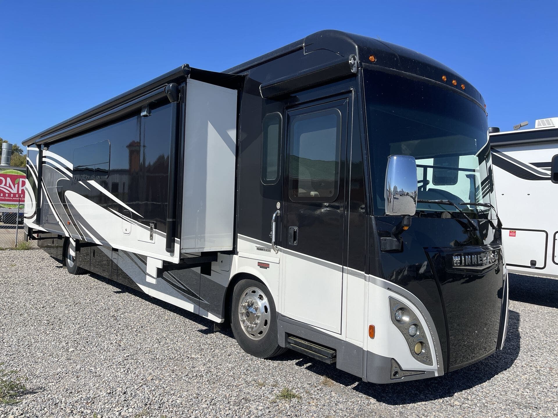 Used 2016 Itasca Meridian 40R available in Rockwall, Texas