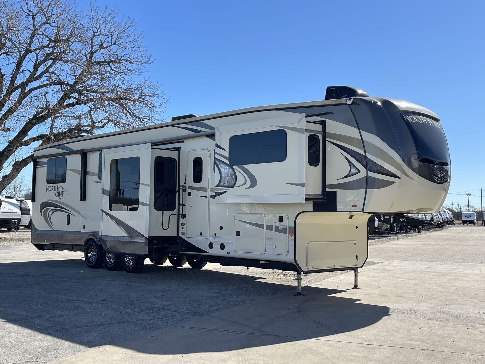 Used 2019 Jayco North Point 385THWS available in Rockwall, Texas