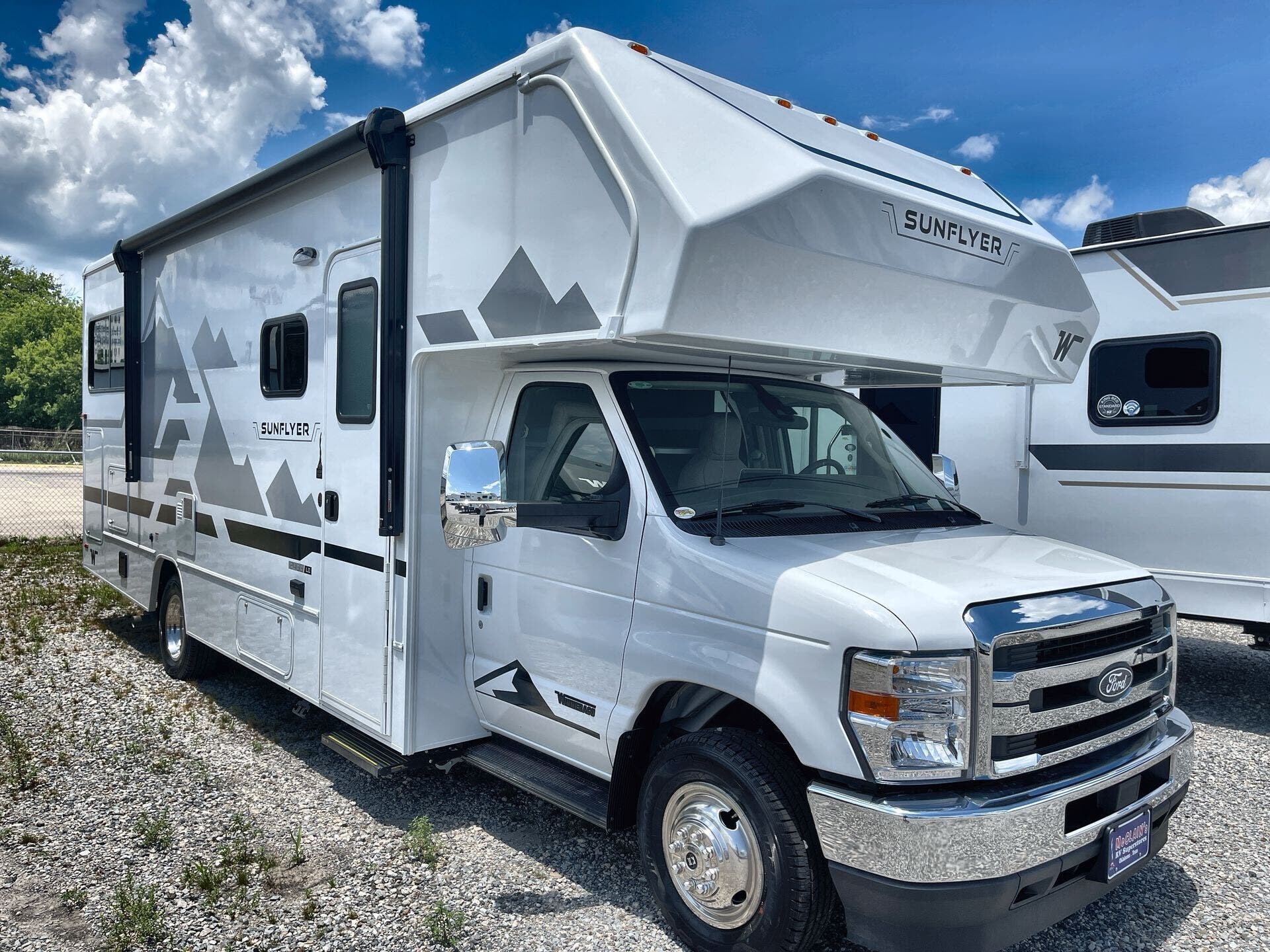 New 2027 Winnebago Sunflyer 24GG available in Rockwall, Texas