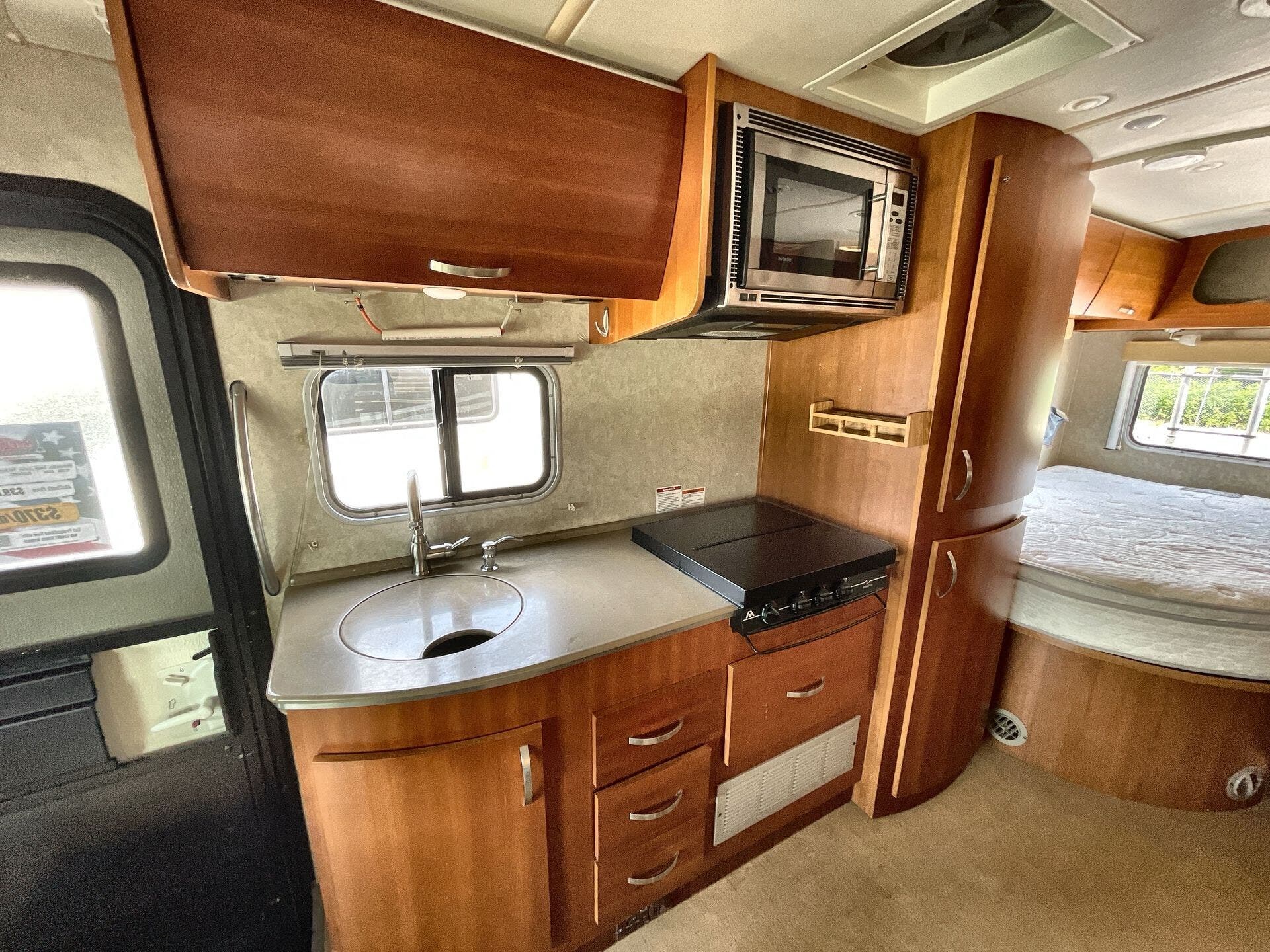 Used 2008 Fleetwood Icon 24D available in Rockwall, Texas