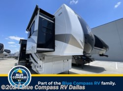 New 2023 CrossRoads Redwood RW4200FL available in Mesquite, Texas