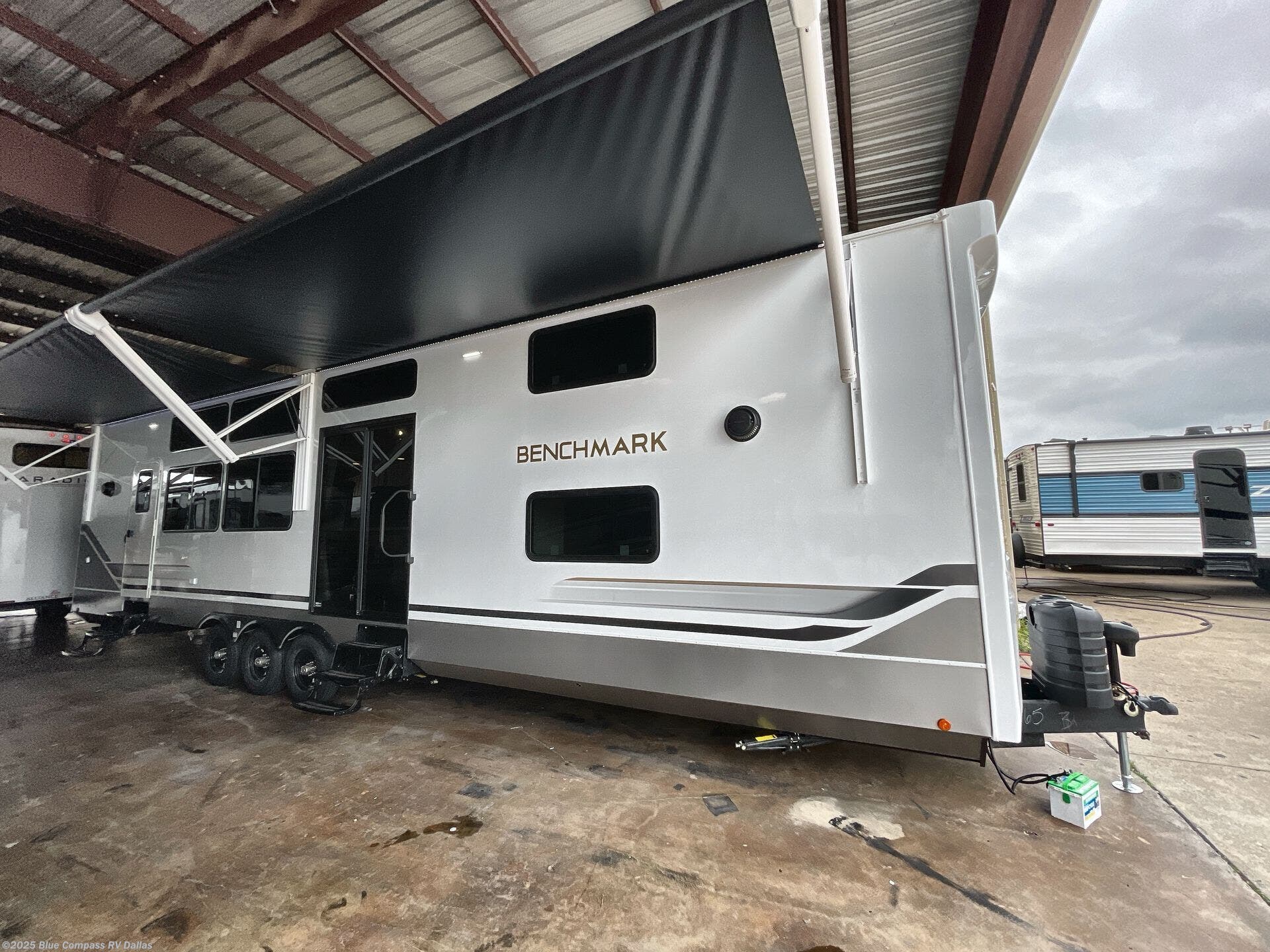 New 2025 Alliance RV Benchmark 44LFT available in Mesquite, Texas