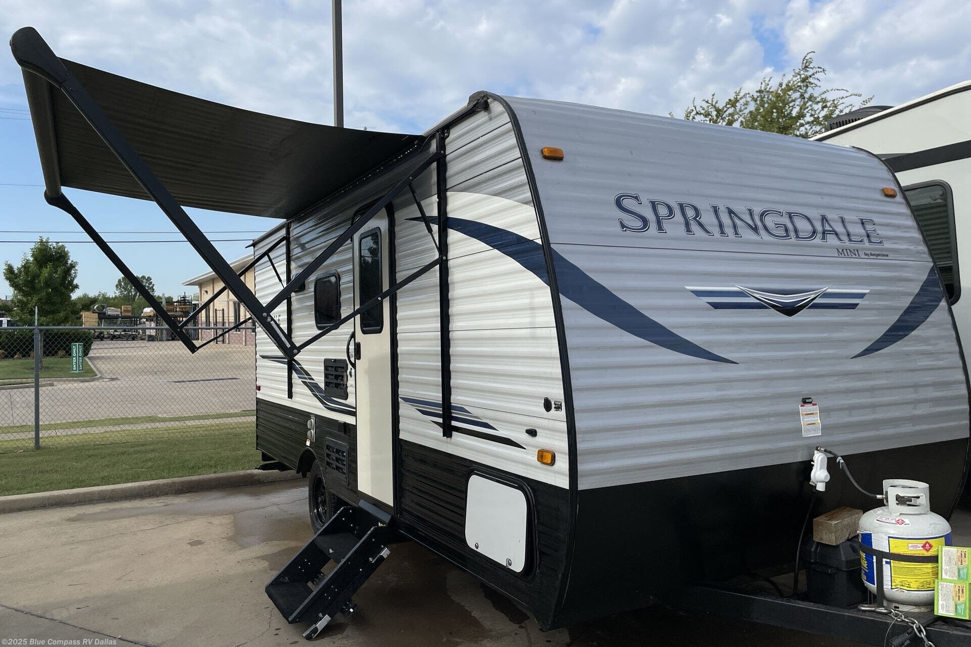 Used 2021 Keystone Springdale Mini 1800BH available in Mesquite, Texas