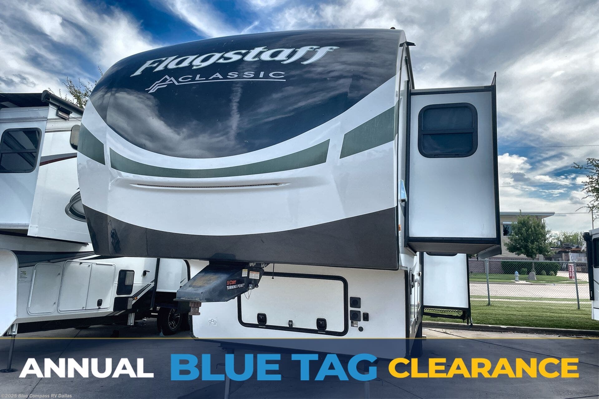 Used 2023 Forest River Flagstaff Classic 8529CLBS available in Mesquite, Texas