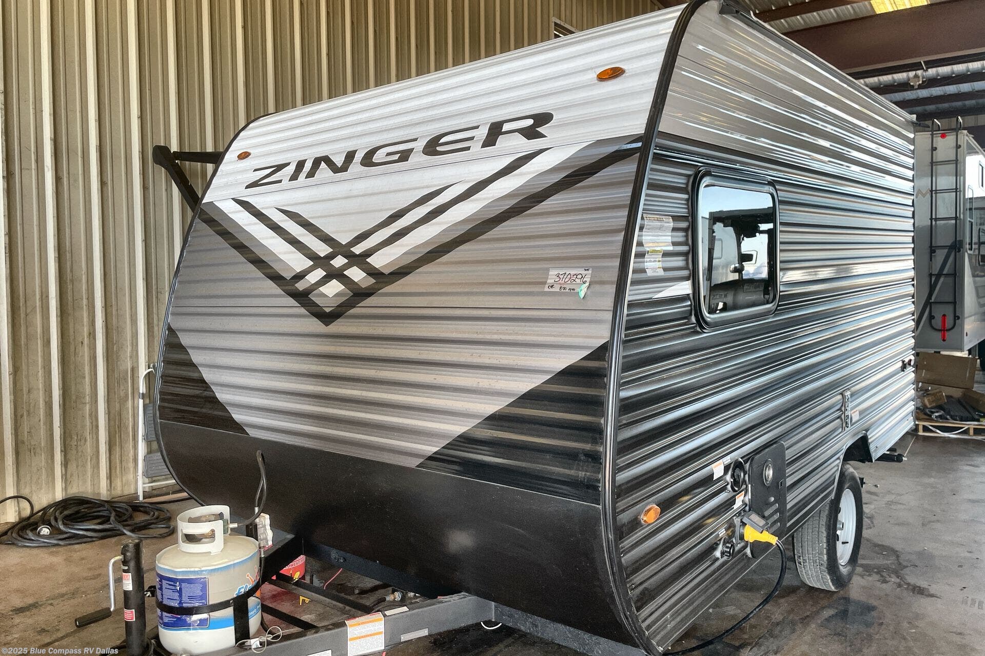 New 2026 CrossRoads Zinger Lite 12RD available in Mesquite, Texas