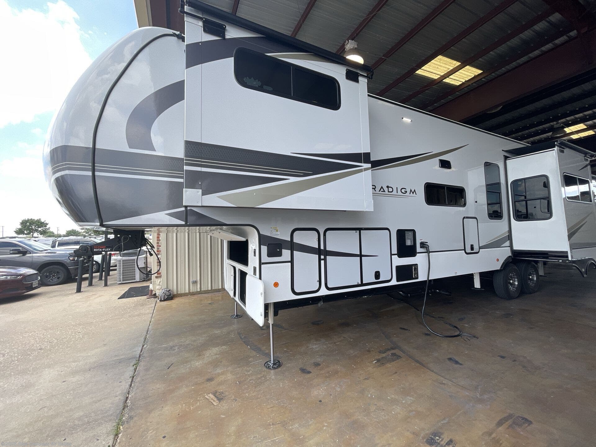 Used 2024 Alliance RV Paradigm 395DS available in Mesquite, Texas