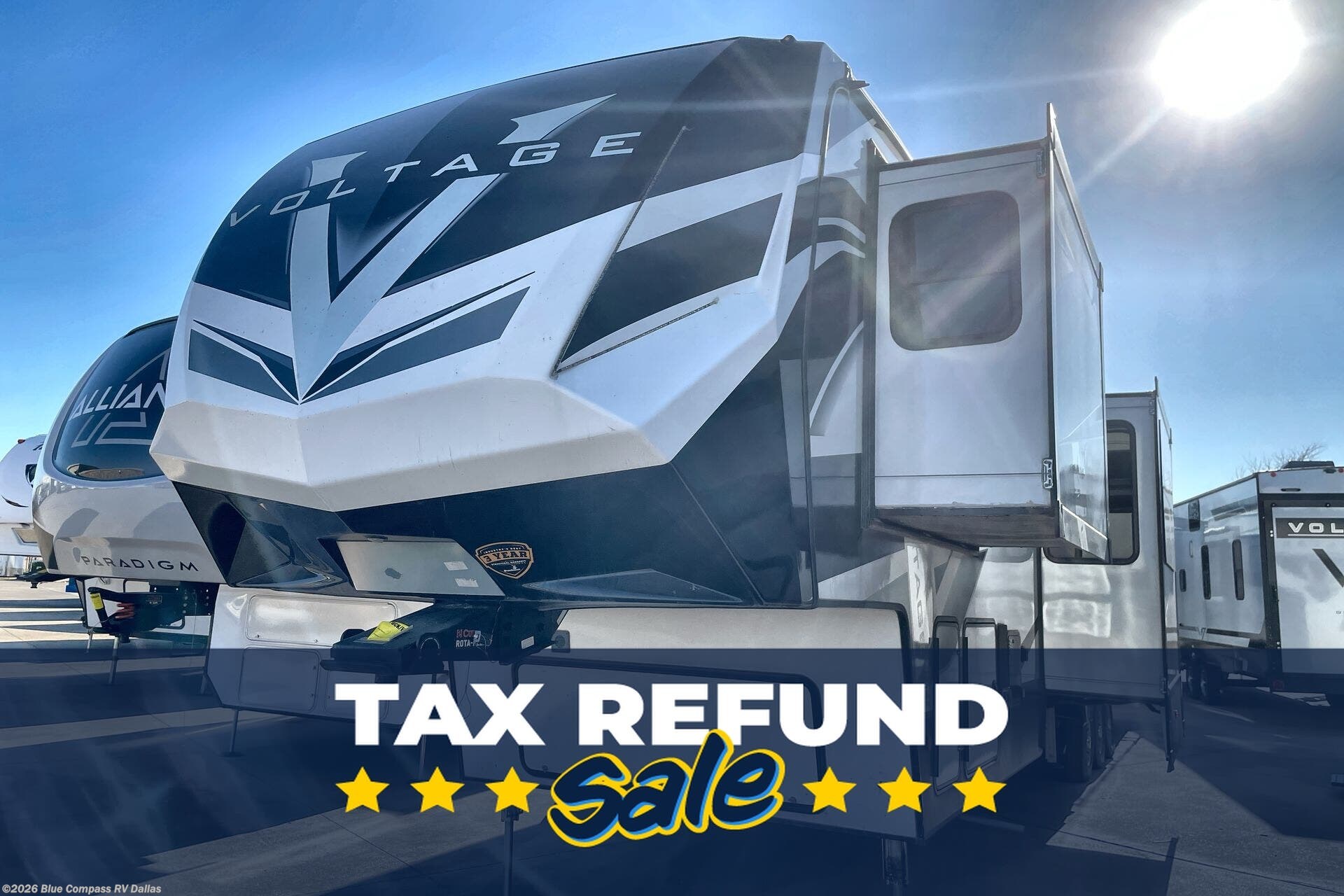 Used 2022 Dutchmen Voltage VT4245 available in Mesquite, Texas