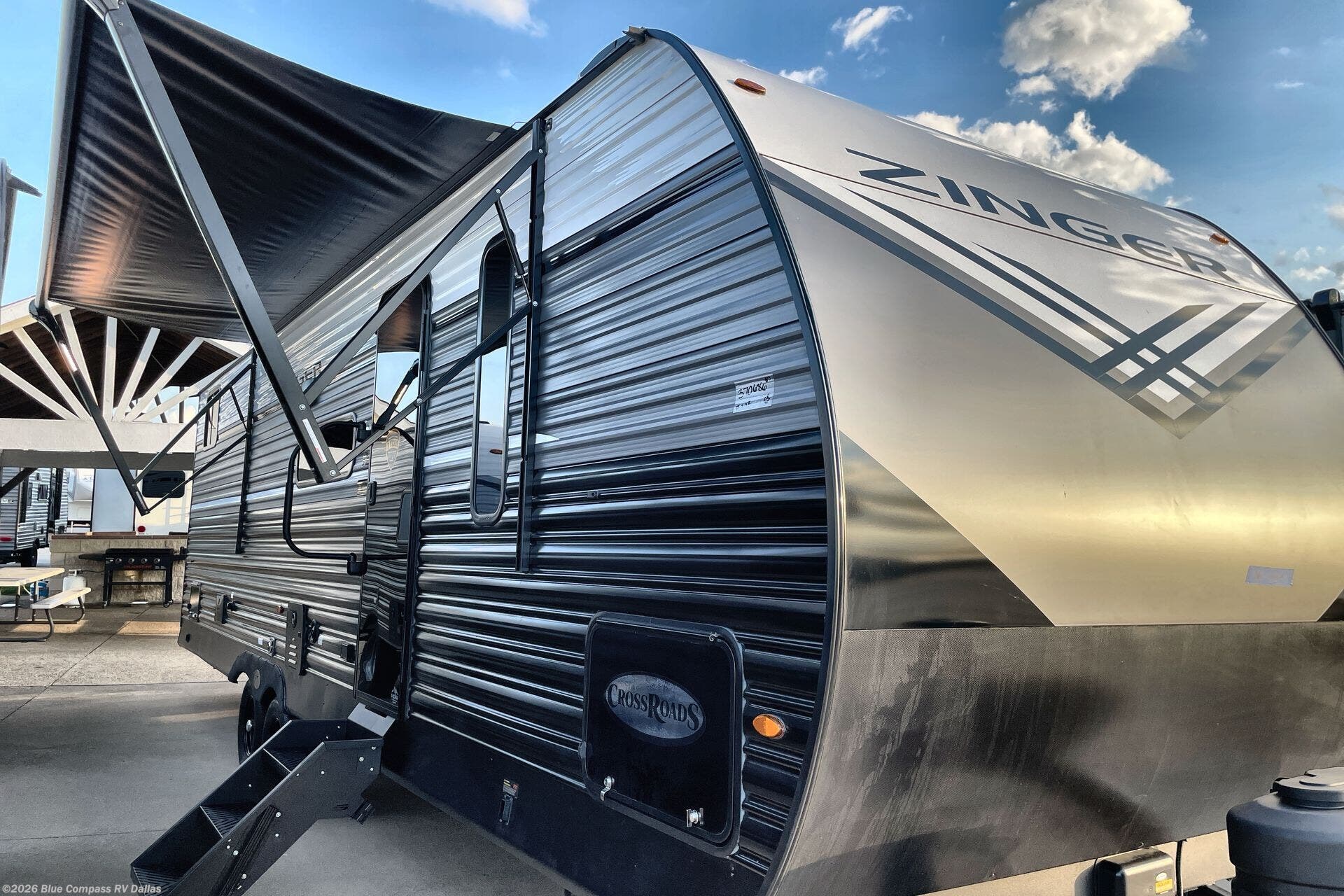 New 2026 CrossRoads Zinger Lite 290QB available in Mesquite, Texas