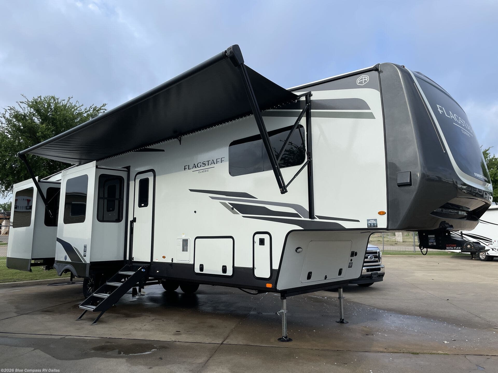 New 2026 Forest River Flagstaff Classic 404CRK available in Mesquite, Texas