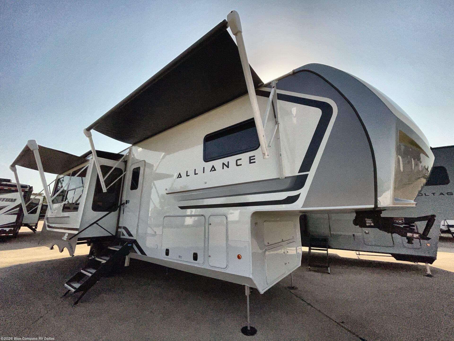 New 2027 Alliance RV Paradigm 310RL available in Mesquite, Texas
