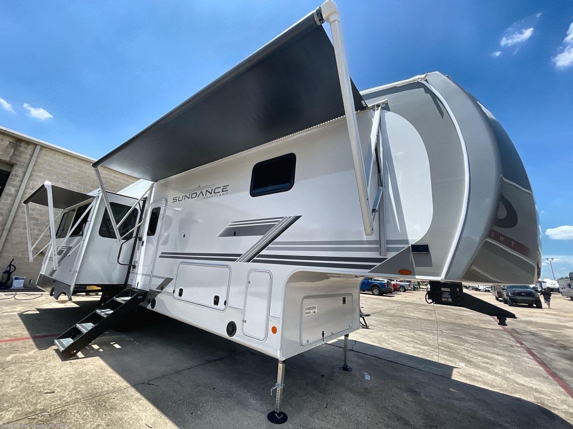 New 2027 Heartland Sundance 32RLBS available in Mesquite, Texas