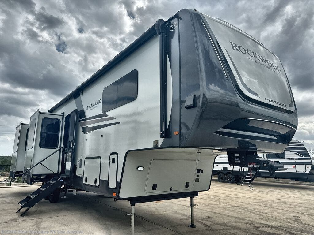 New 2026 Forest River Rockwood Signature 404SRK available in San Antonio, Texas