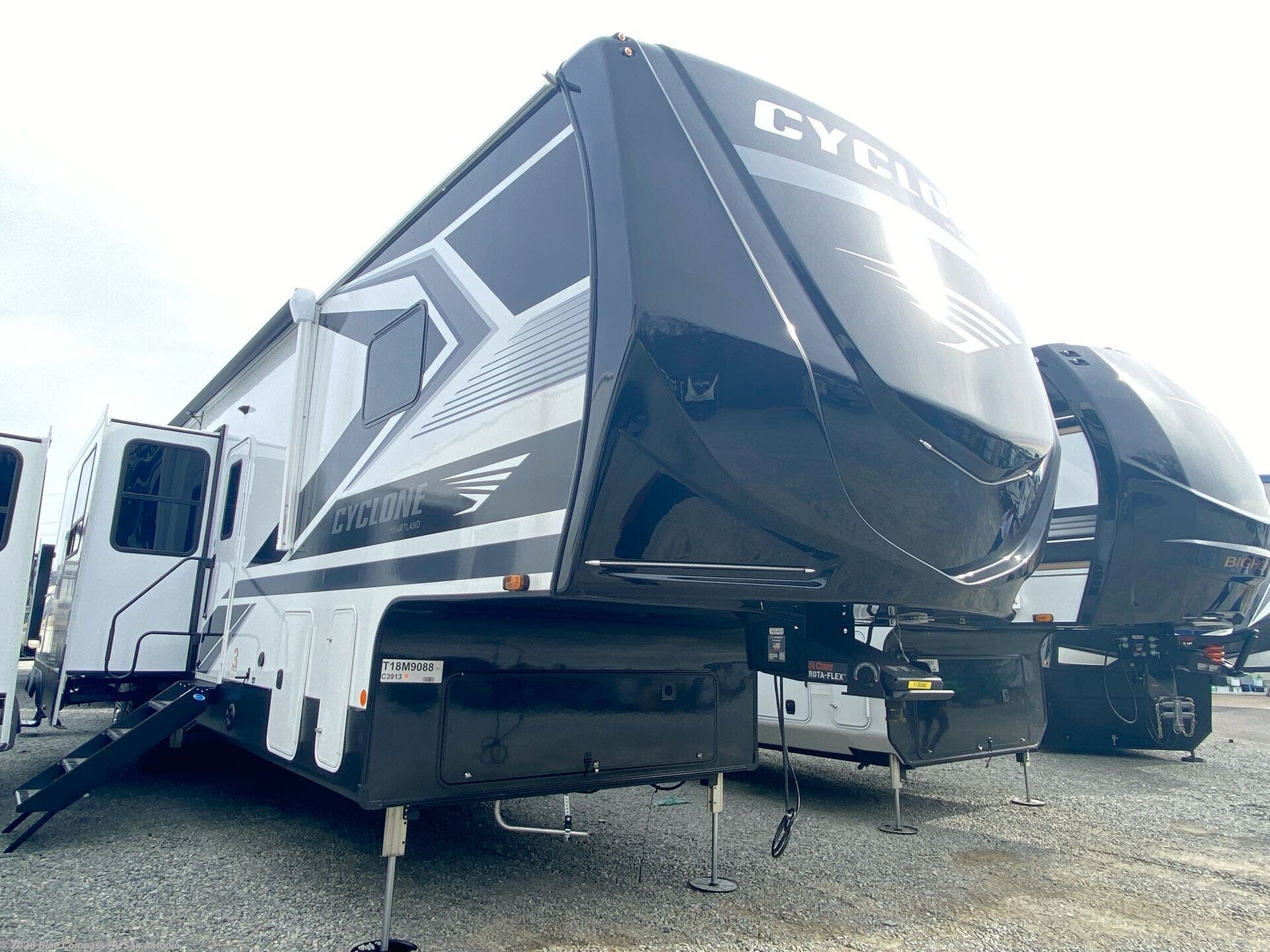 New 2027 Heartland Cyclone 3913 available in San Antonio, Texas