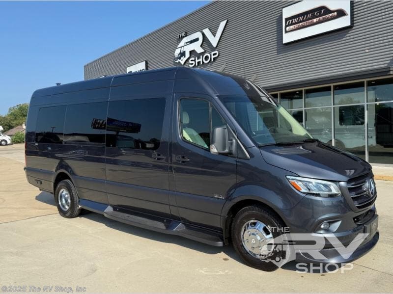 Used 2023 Midwest  Daycruiser D6 available in Baton Rouge, Louisiana