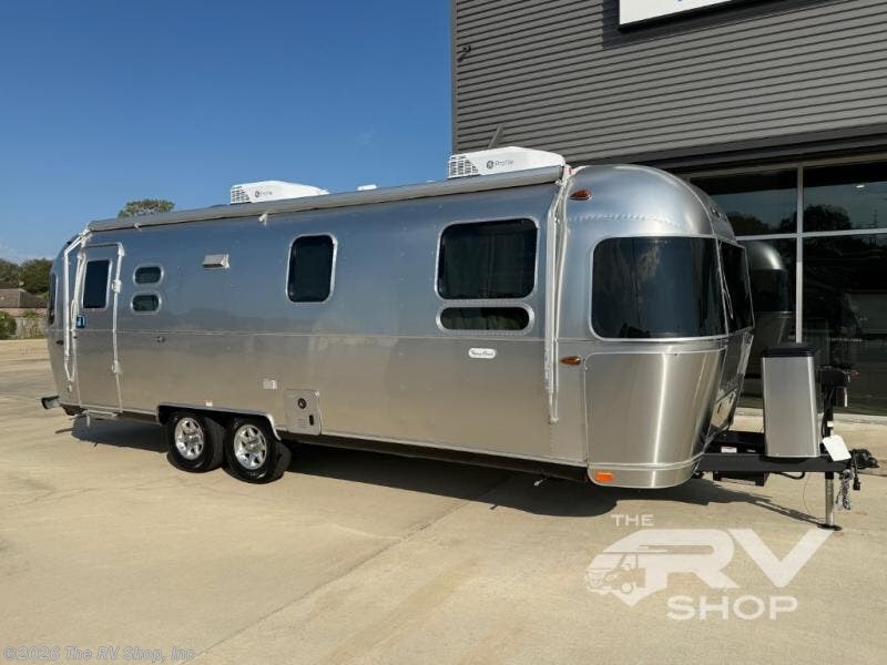 New 2026 Airstream Flying Cloud 27FBQ available in Baton Rouge, Louisiana