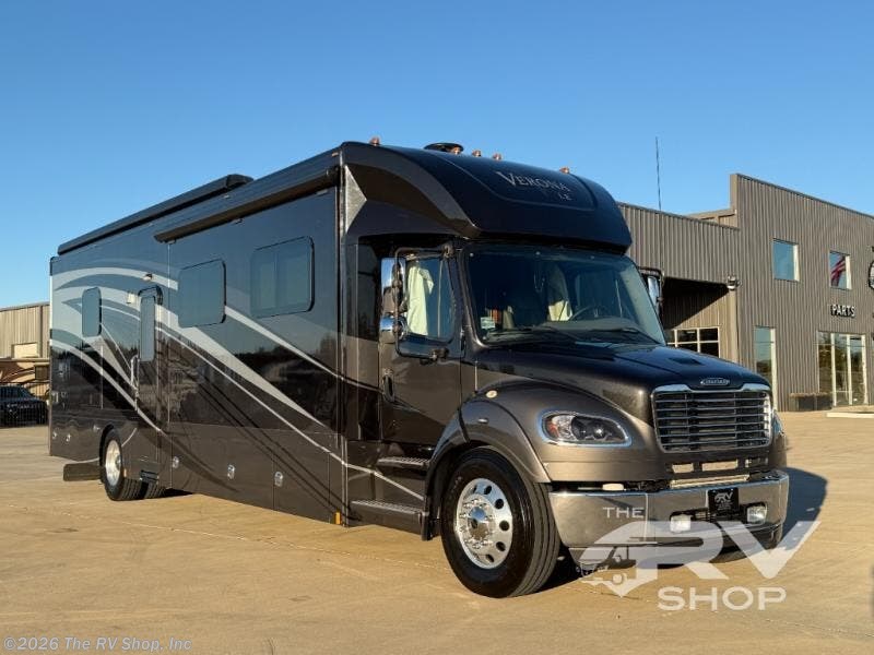 Used 2018 Renegade  Verona LE 40LRB available in Baton Rouge, Louisiana