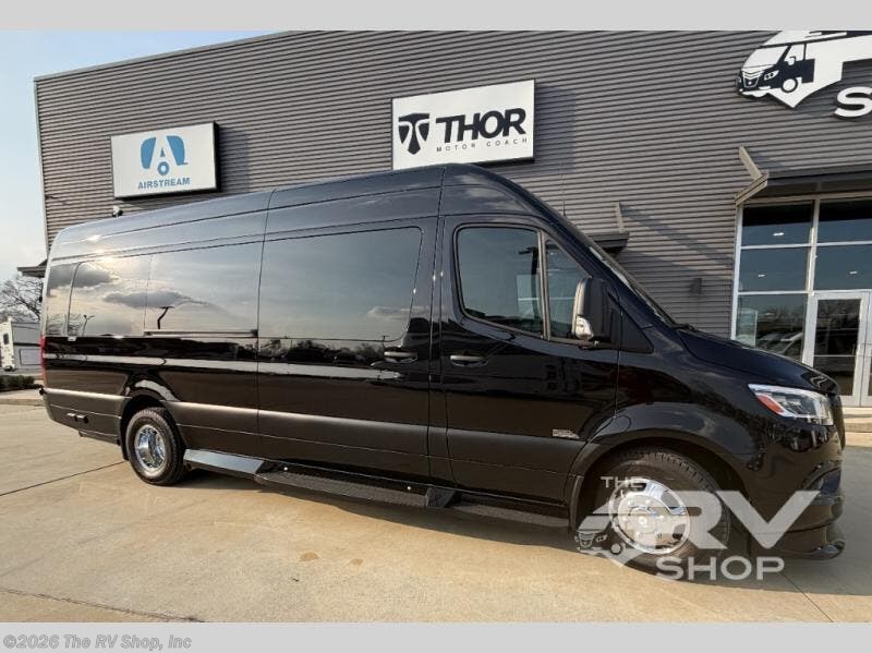 Used 2024 Midwest  Daycruiser D6 available in Baton Rouge, Louisiana