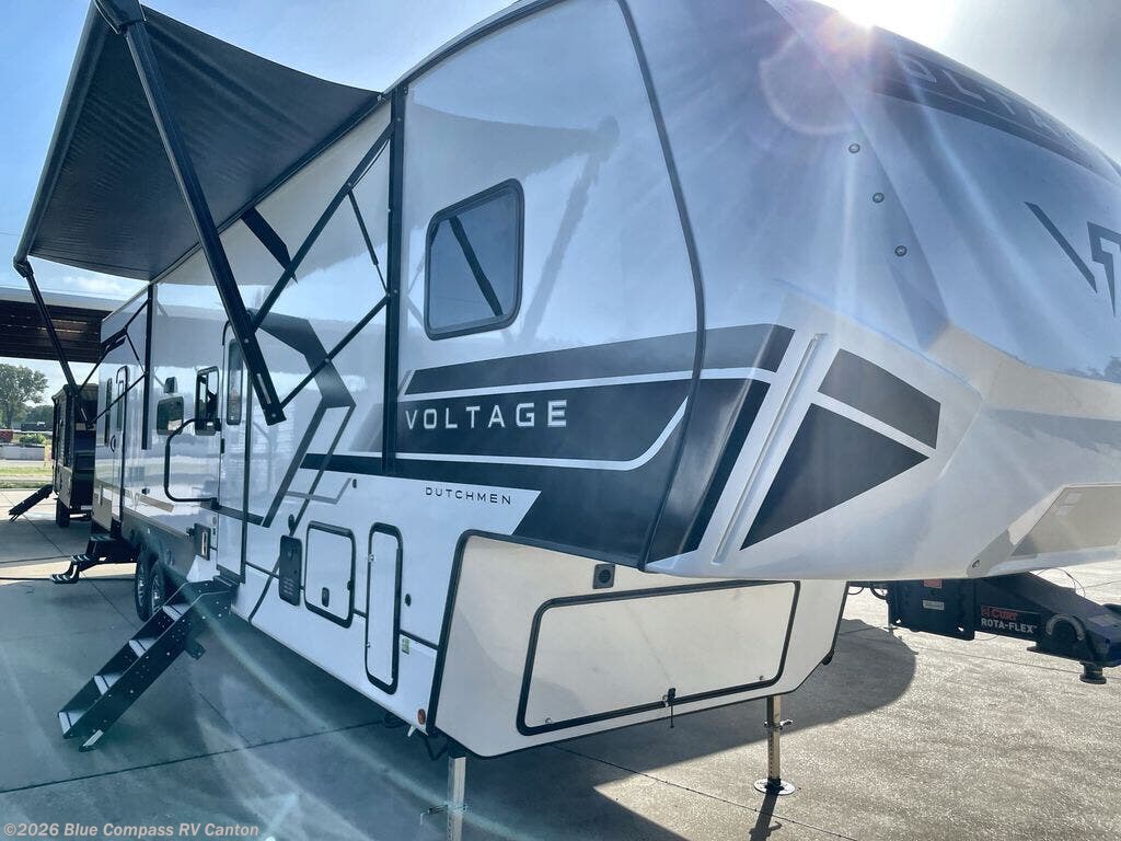 New 2025 Dutchmen Voltage V-Series 3800 available in Wills Point, Texas