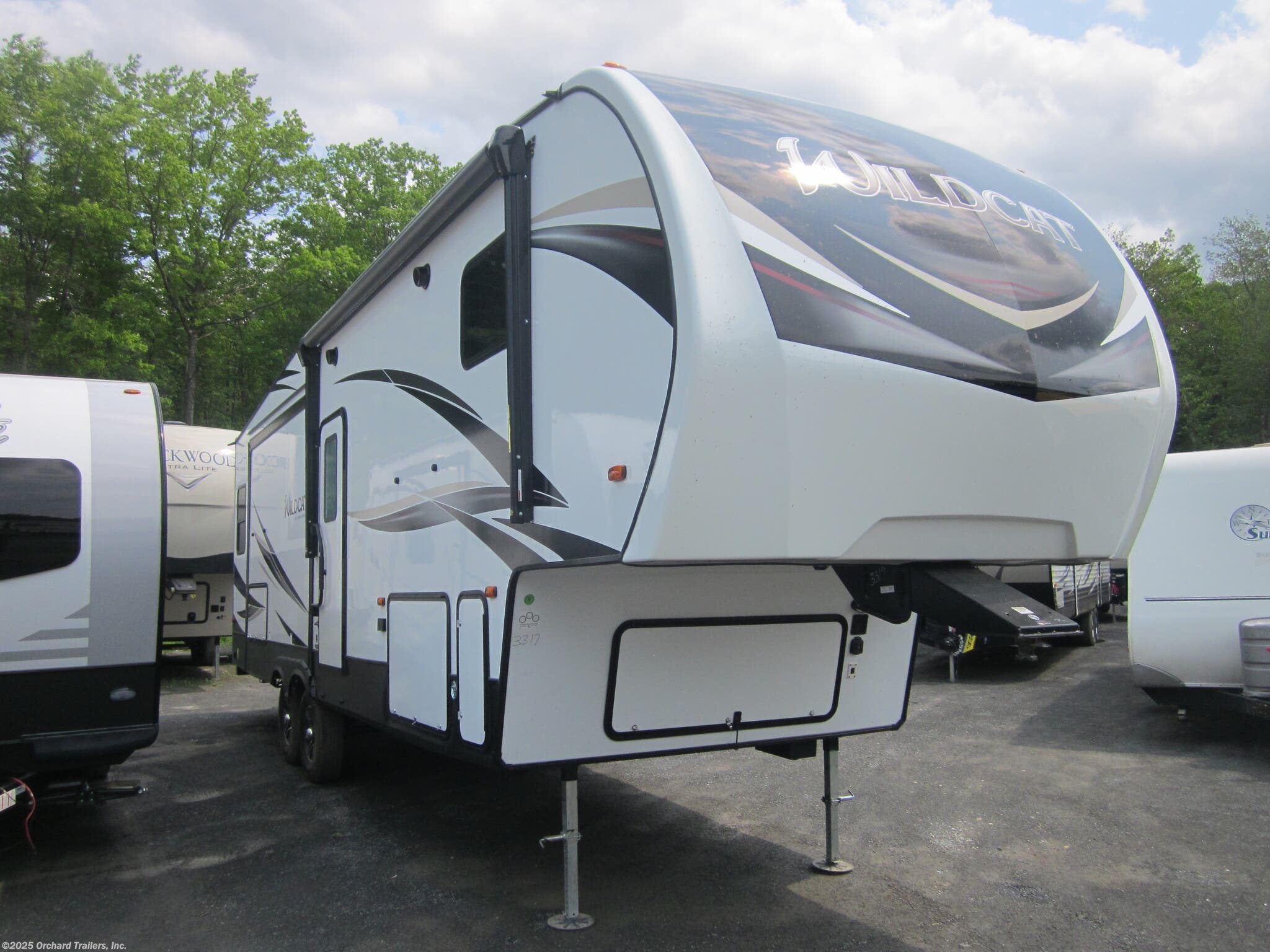 Fifth Wheel - 2020 Forest River Wildcat 290RL | TrailersUSA