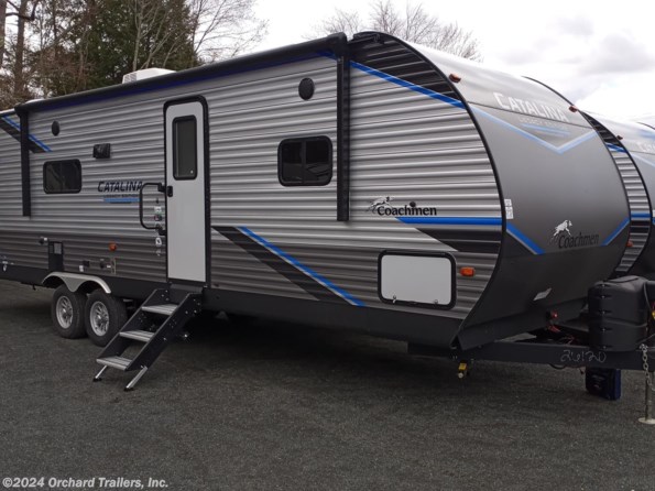 2022 Coachmen Catalina Legacy Edition 303QBCK available in Whately, MA
