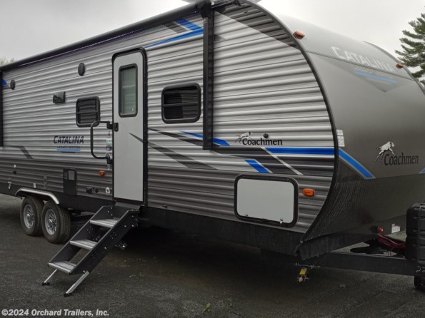 2021 Coachmen Catalina Legacy Edition 293QBCK available in Whately, MA