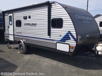 New 2023 Coachmen Catalina Summit Series 7 184FQS available in Whately, Massachusetts