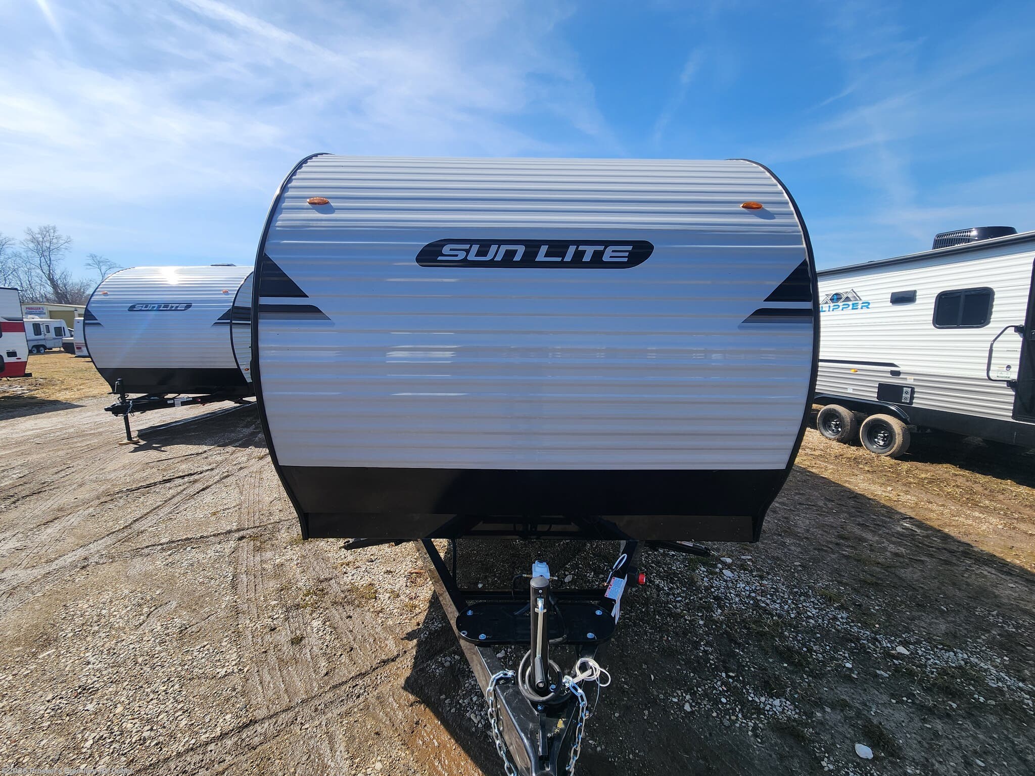 New 2026 Sunset Park RV Sun Lite LTD 25DB available in Sturtevant, Wisconsin