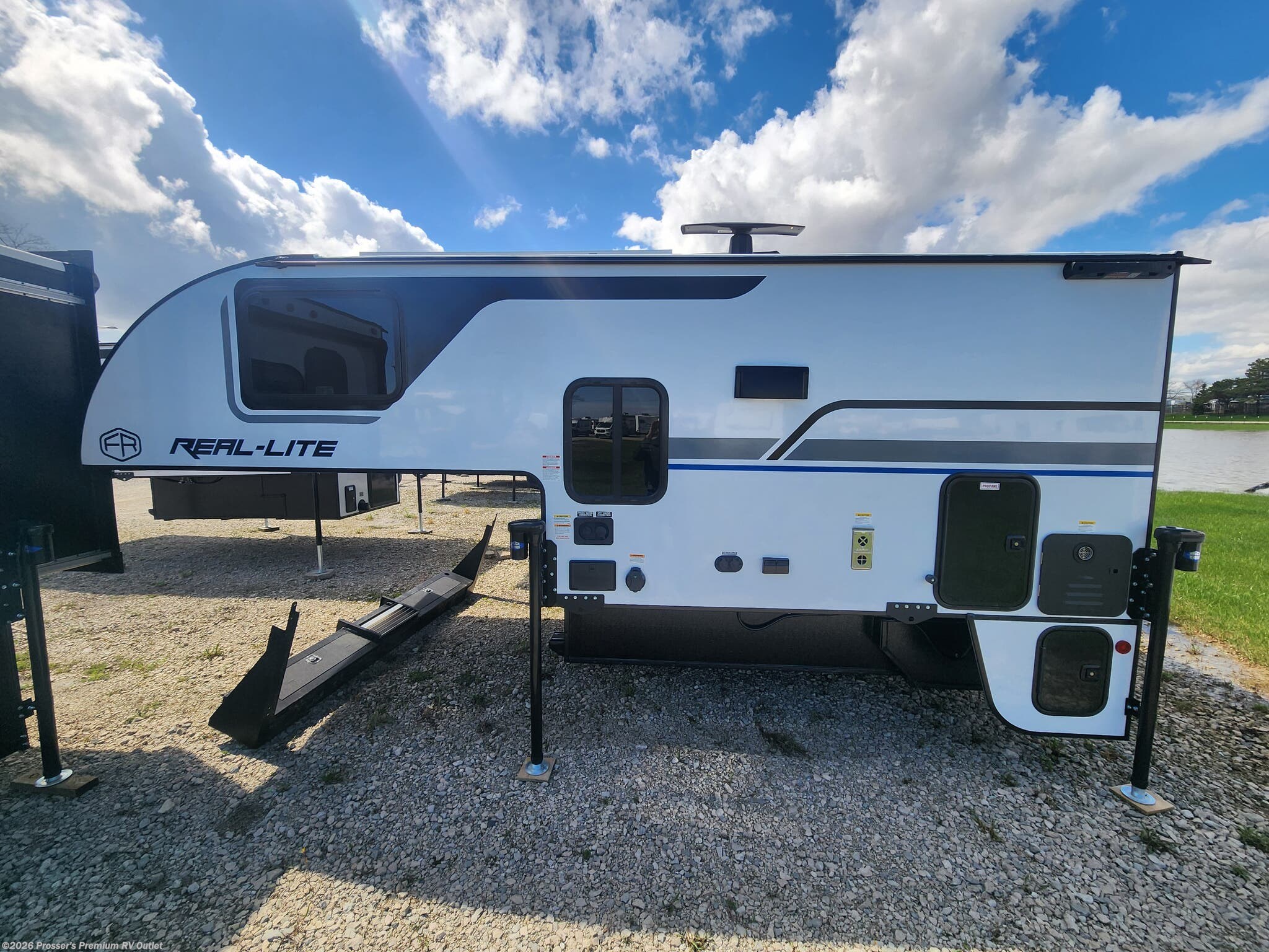 New 2026 Palomino Real-Lite HS-1806 available in Sturtevant, Wisconsin