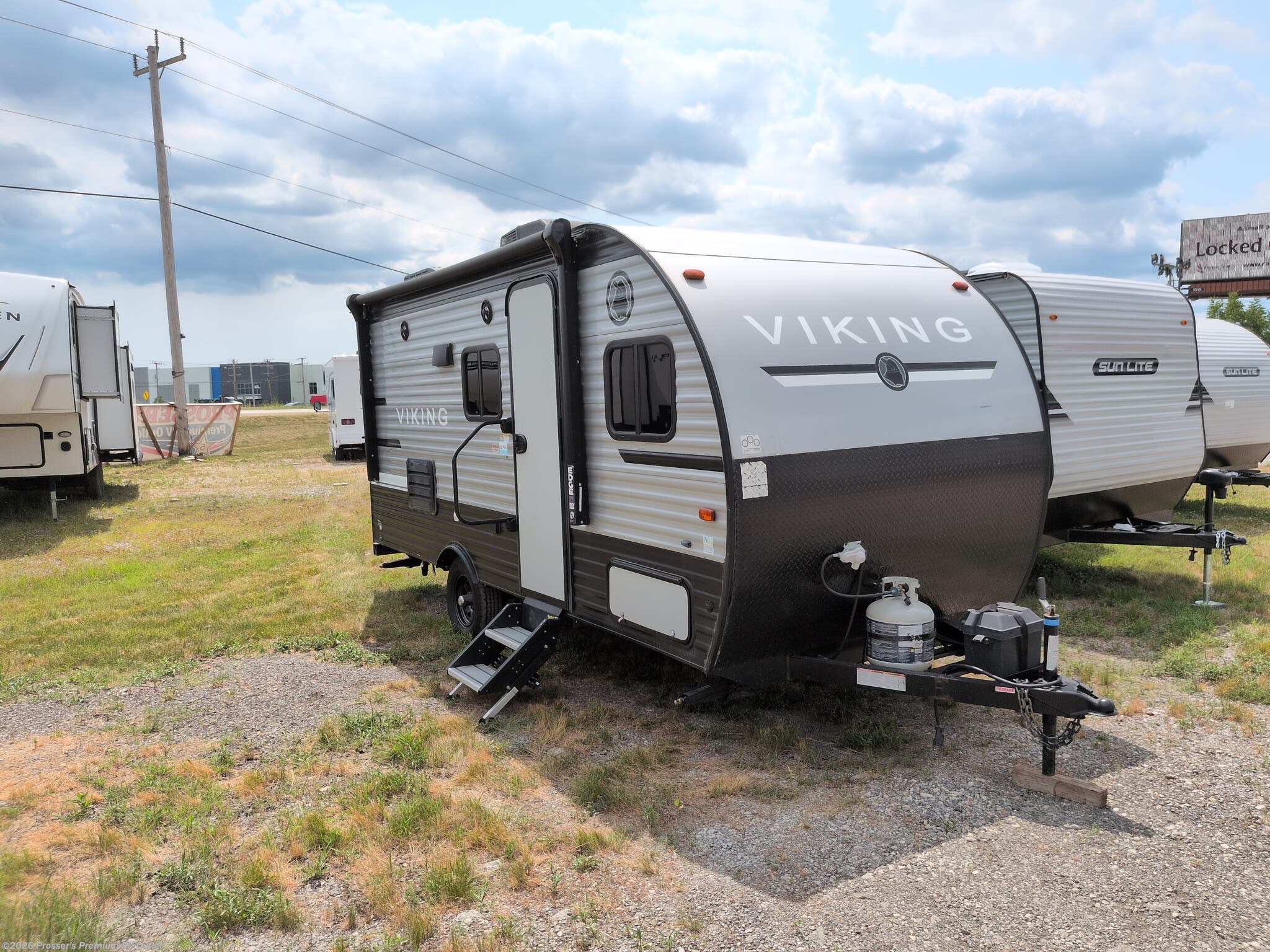 Used 2021 Coachmen Viking 17BH available in Sturtevant, Wisconsin
