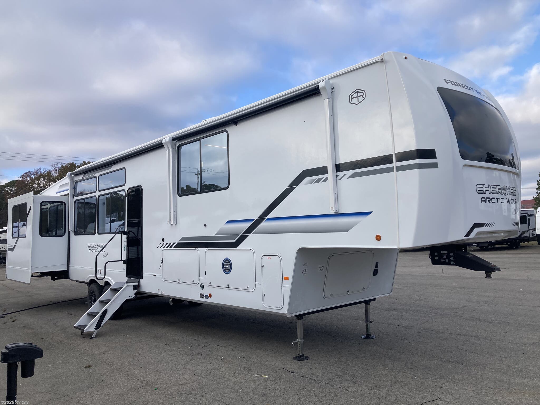 New 2026 Forest River Arctic Wolf 38LEAH.G available in Benton, Arkansas