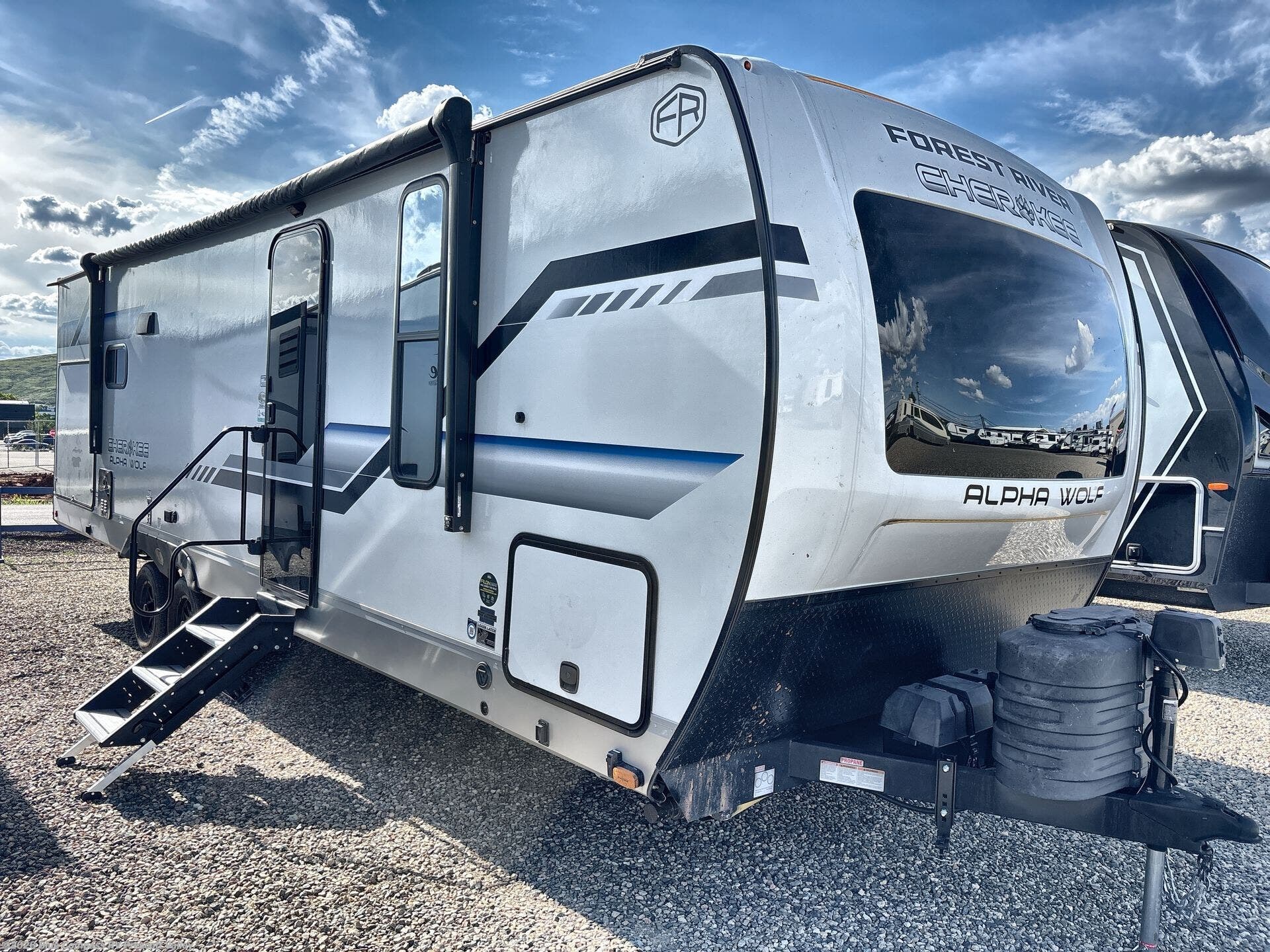 Used 2025 Forest River Cherokee Alpha Wolf 25RB available in Prescott Valley, Arizona