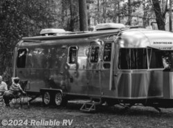 New 2023 Airstream Classic 33FB available in Springfield, Missouri