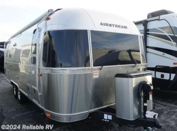 New 2023 Airstream Flying Cloud 25FB available in Springfield, Missouri