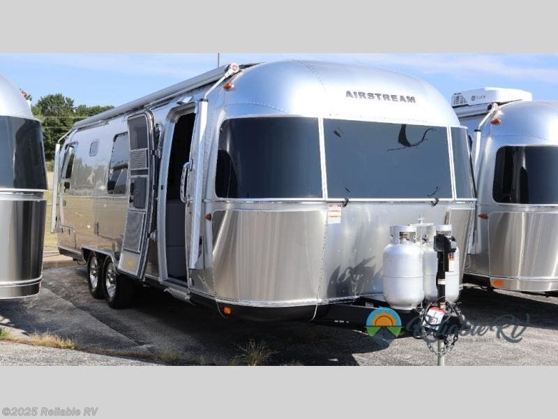 New 2026 Airstream Classic 28RB Twin available in Springfield, Missouri