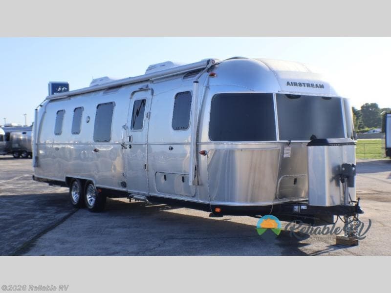 Used 2018 Airstream Classic 33FB Twin available in Springfield, Missouri