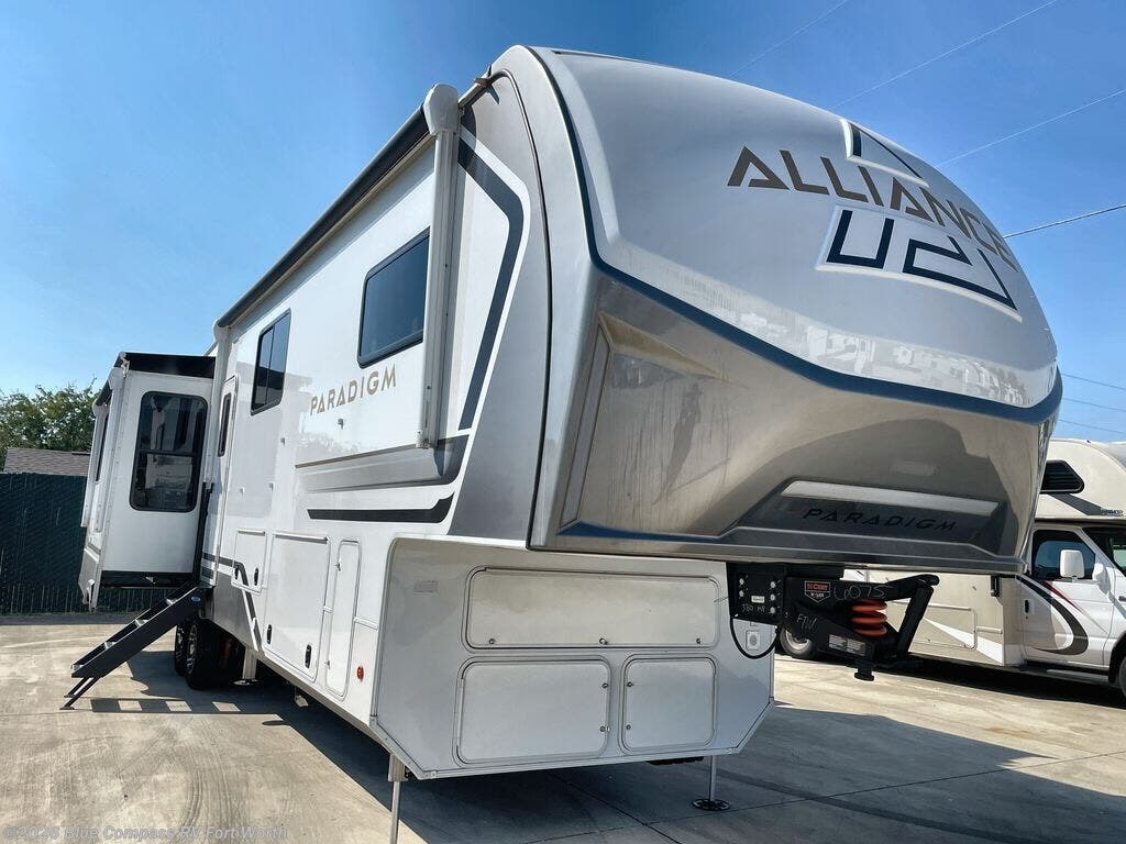 New 2025 Alliance RV Paradigm 380MP available in Fort Worth, Texas